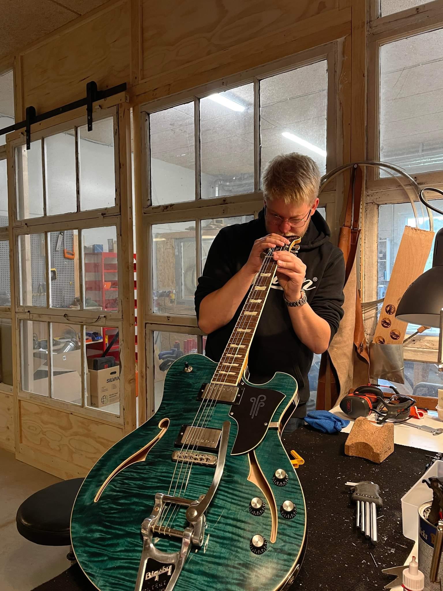 Baum Guitars